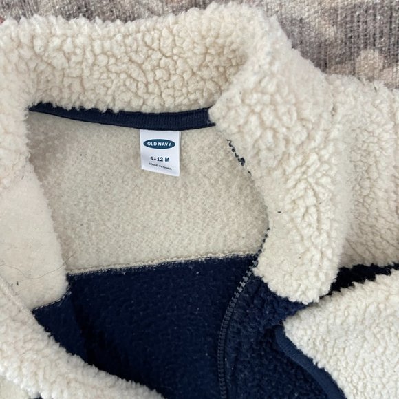 Old Navy Sherpa Jacket - Picture 2 of 2